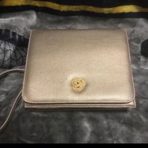 Ladies Leather magnetic snap wallet Boston cream US PAT.